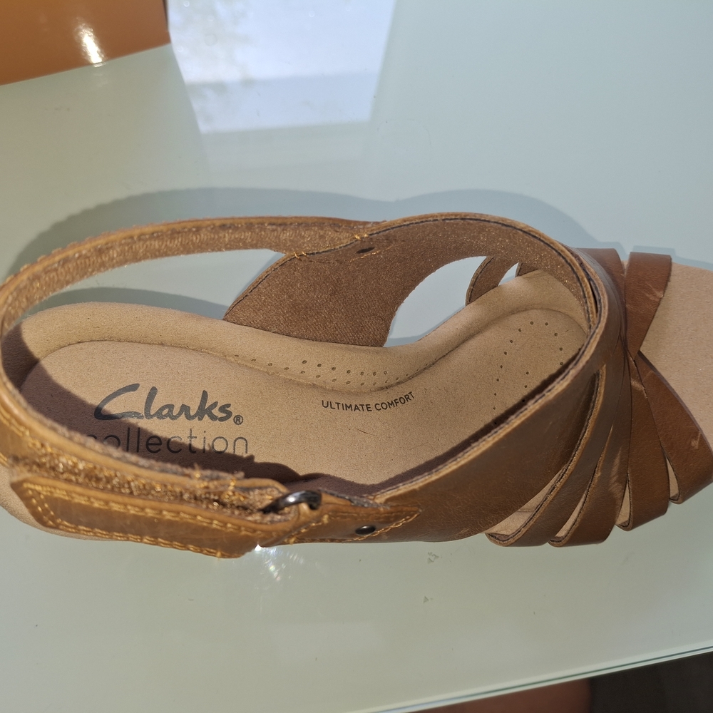 Clarks Women's Tan Sandals
